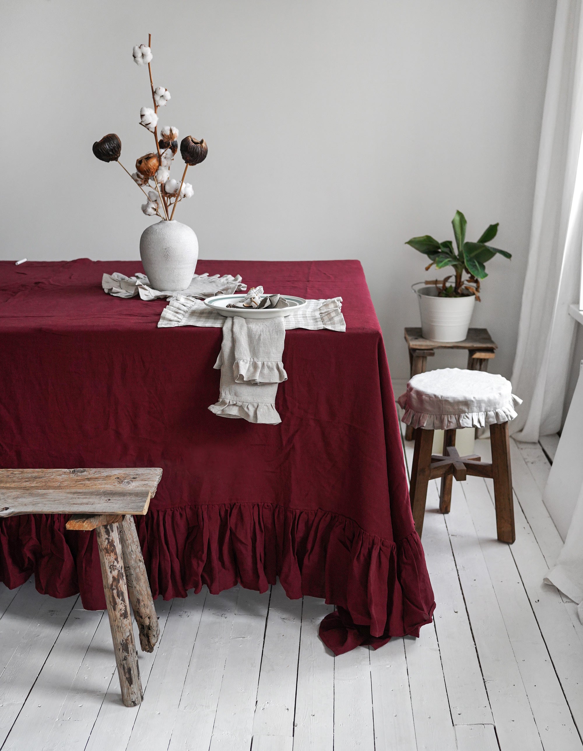 Ruffled Linen Tablecloth in Maroon
