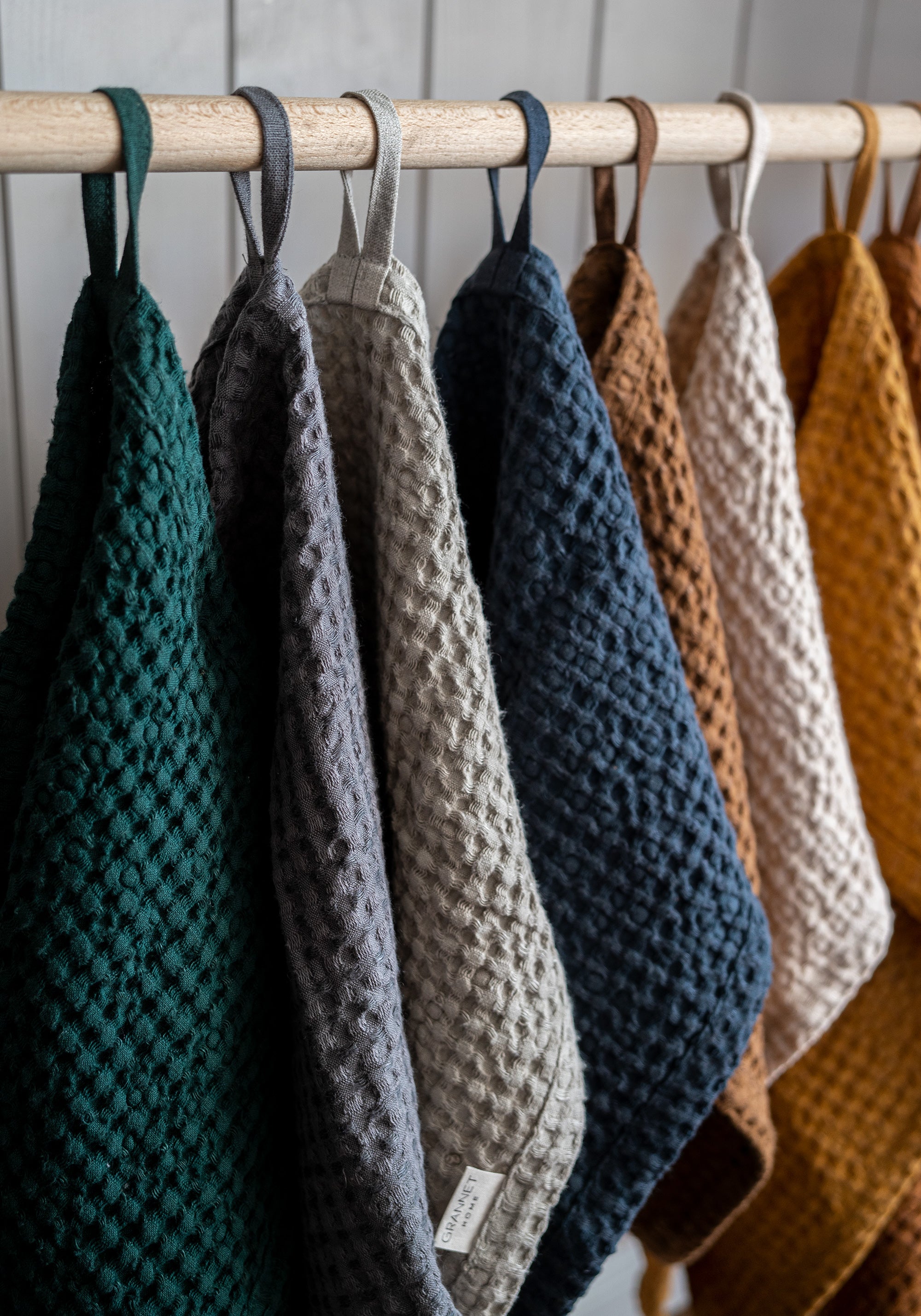 Linen Waffle Bath Towel in Cinnamon