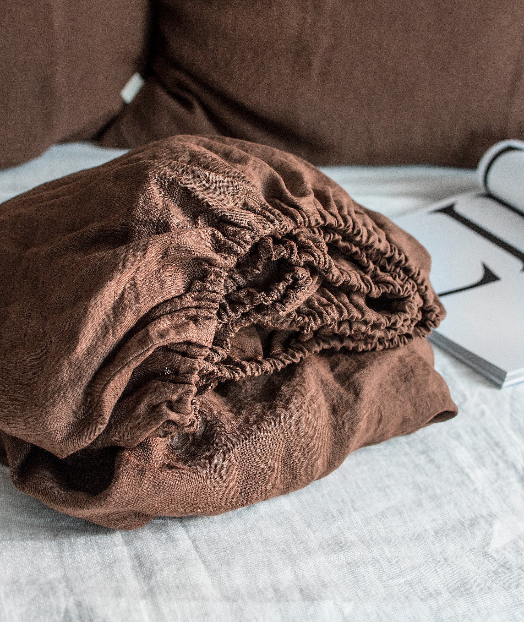 Linen Fitted Sheet in Walnut