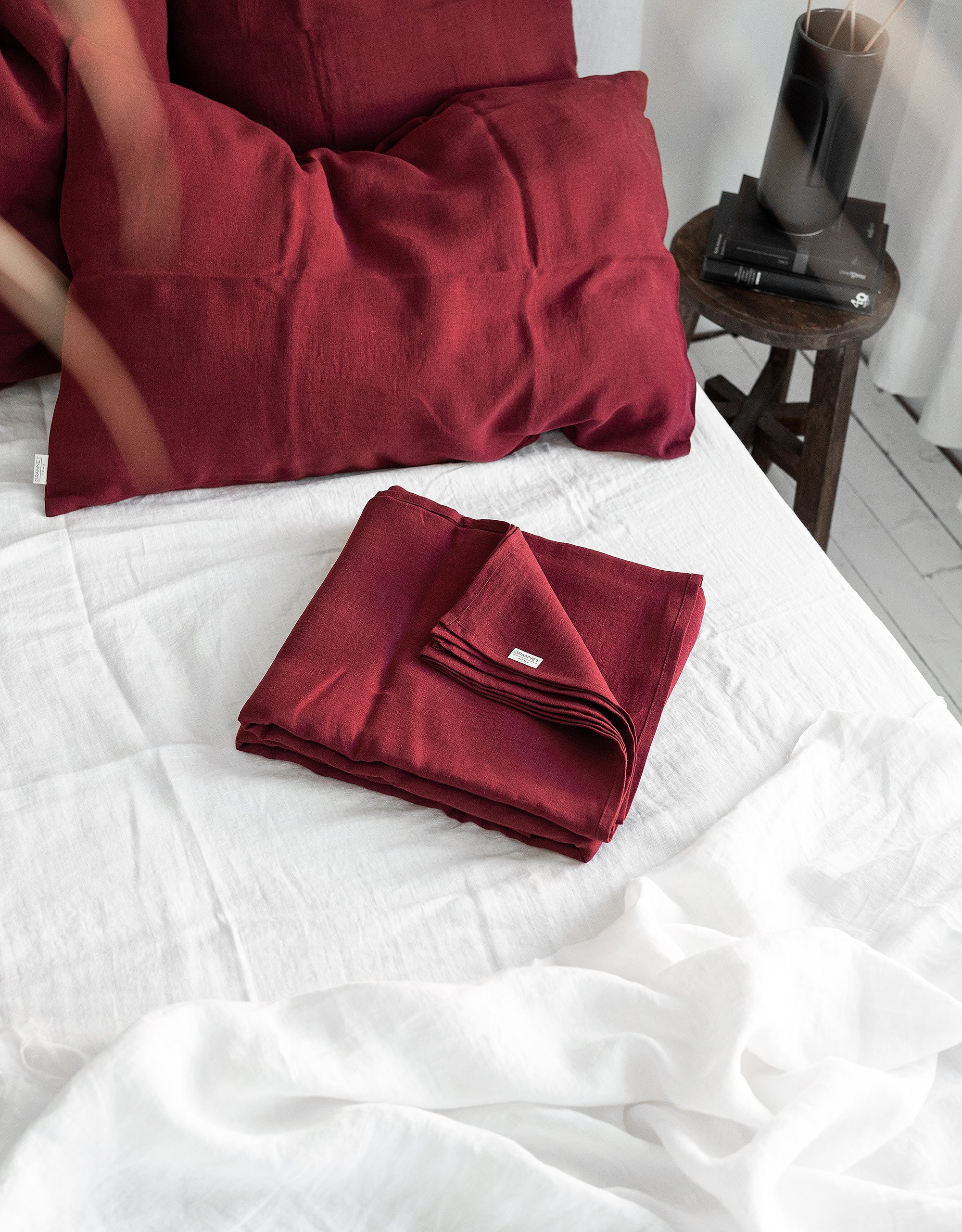 Linen Flat Sheet in Maroon
