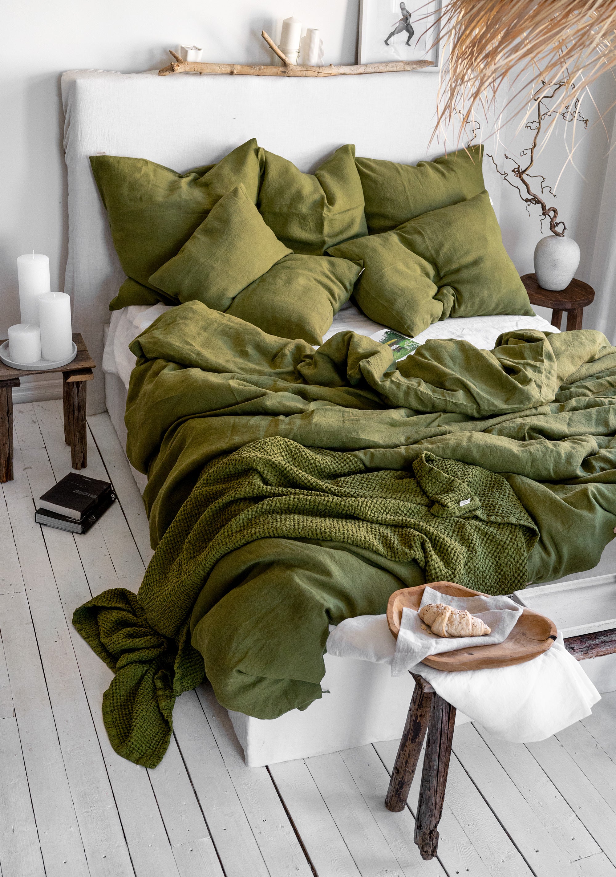 Linen Fitted Sheet in Moss Green