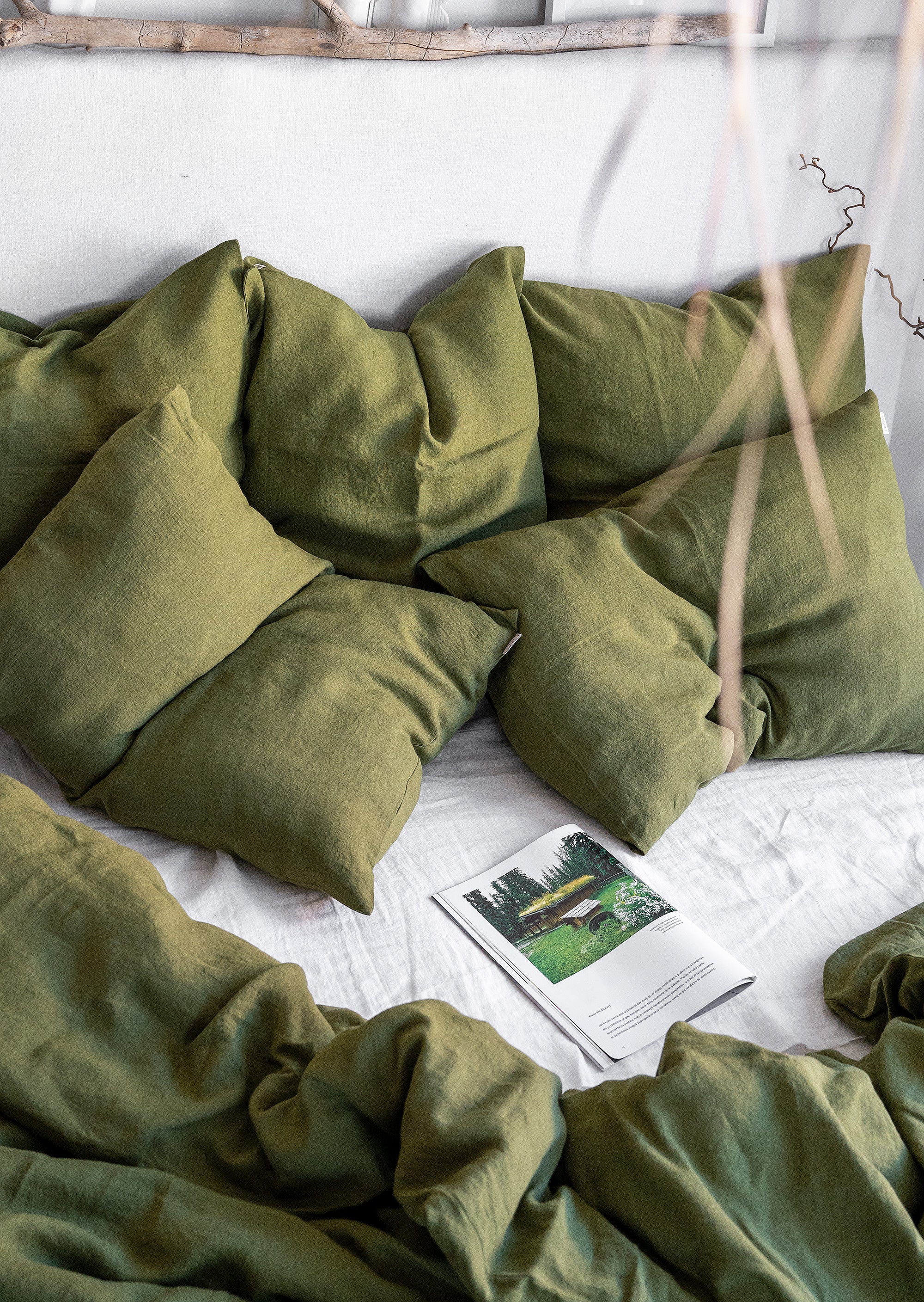 Linen Sheet Set in Moss Green