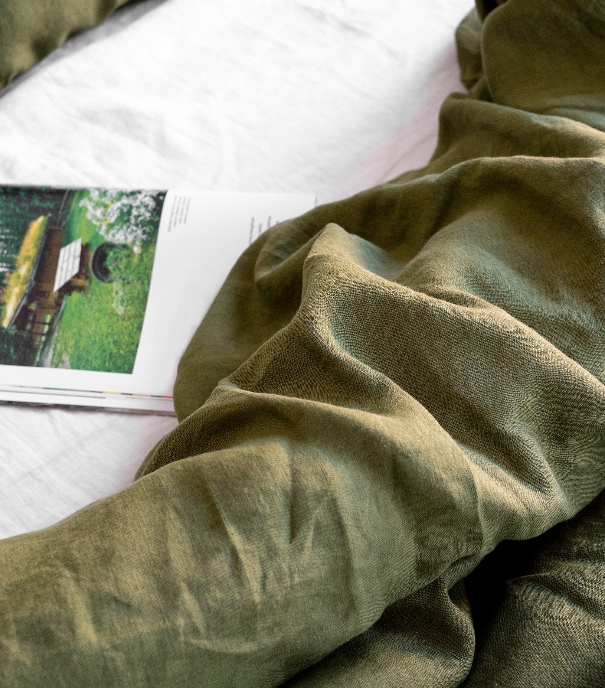 Linen Fitted Sheet in Moss Green