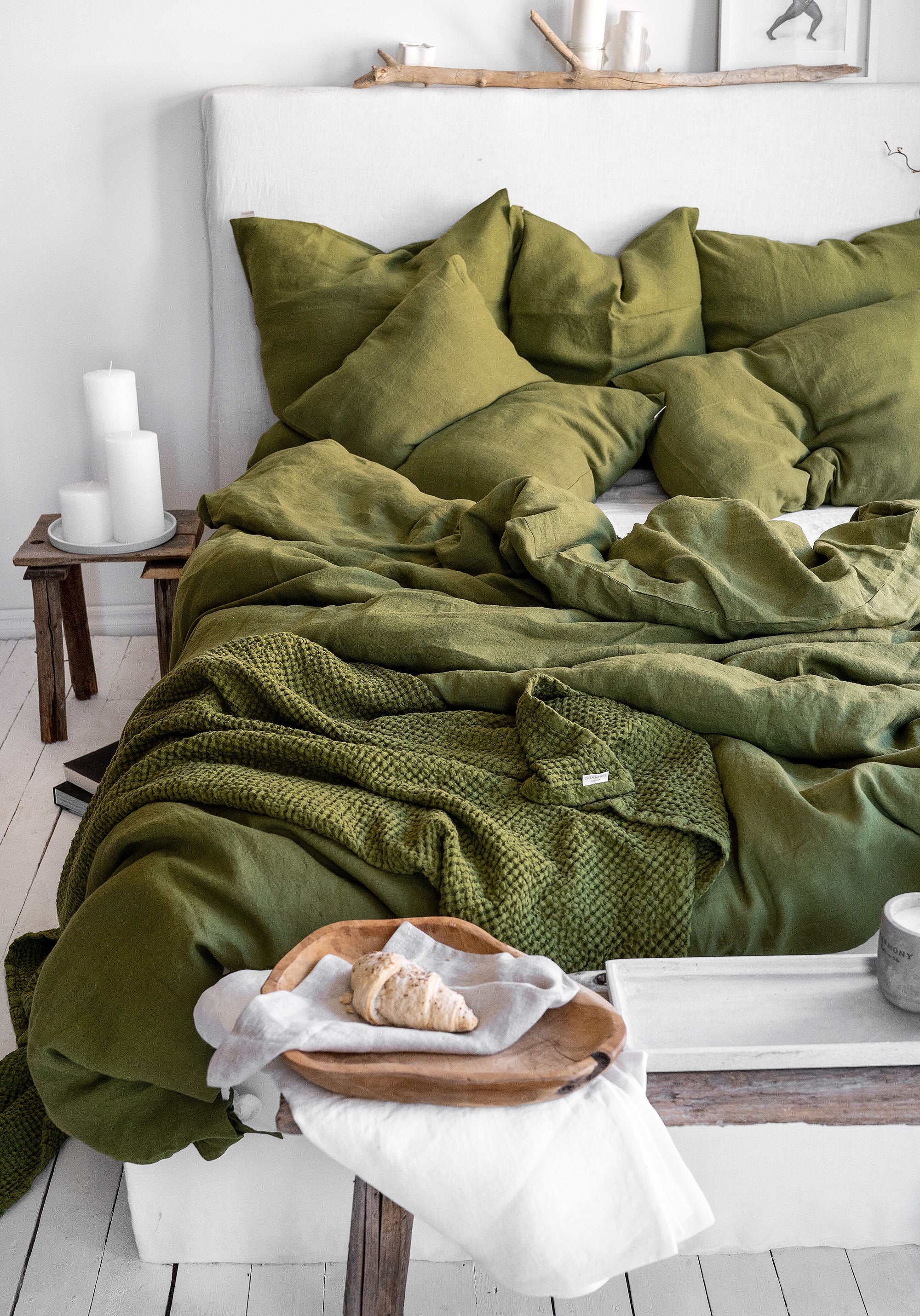 Linen Fitted Sheet in Moss Green
