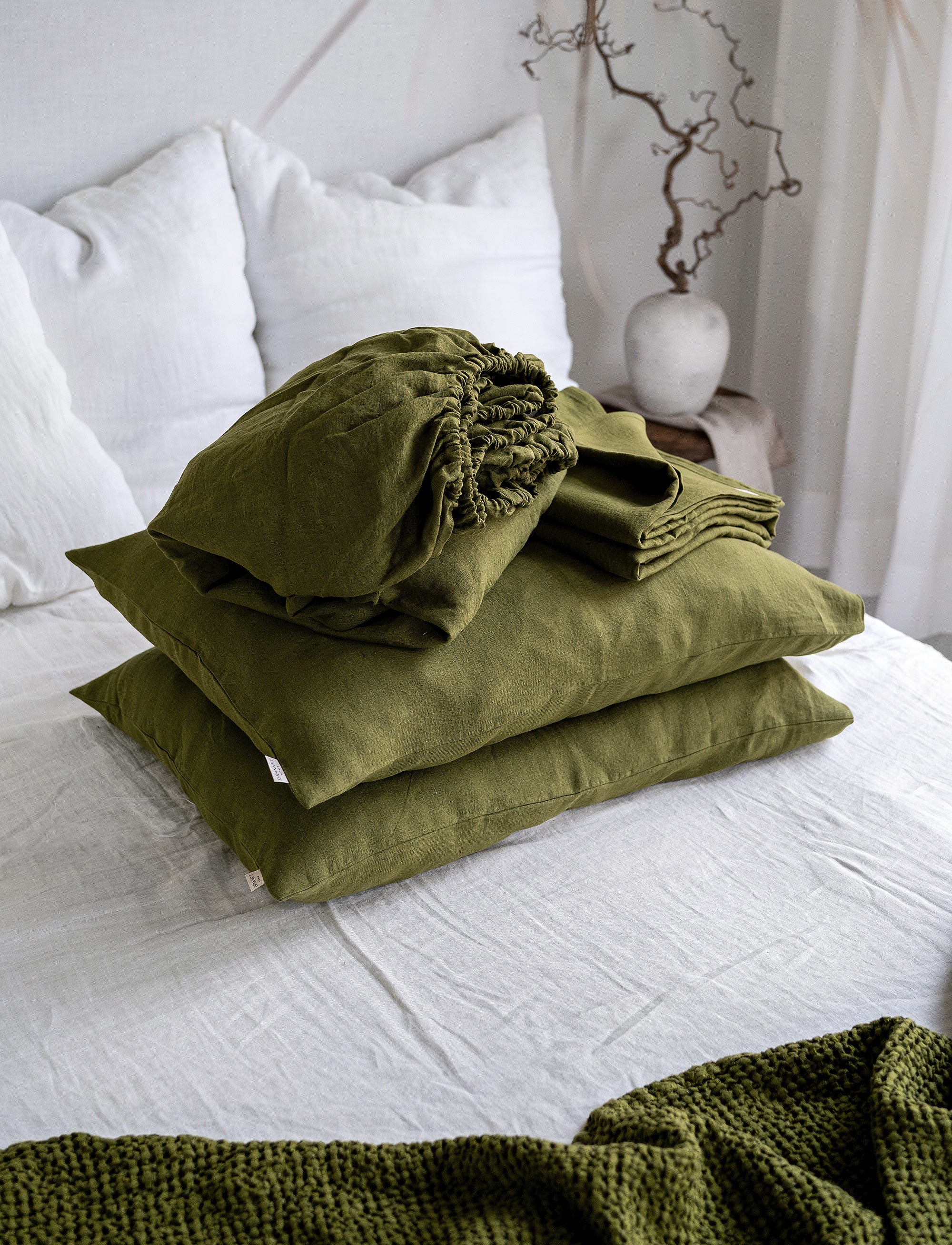 Linen Sheet Set in Moss Green