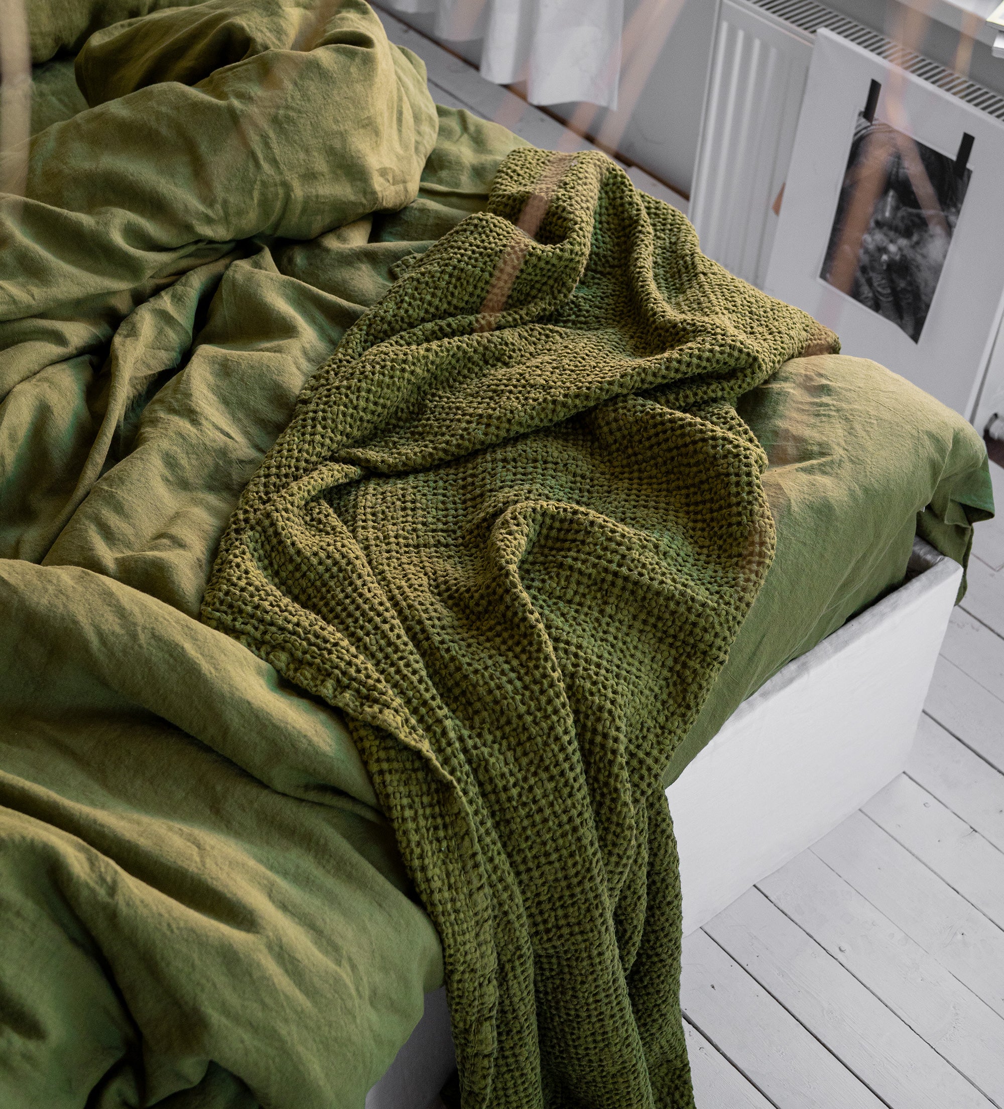 Linen Sheet Set in Moss Green