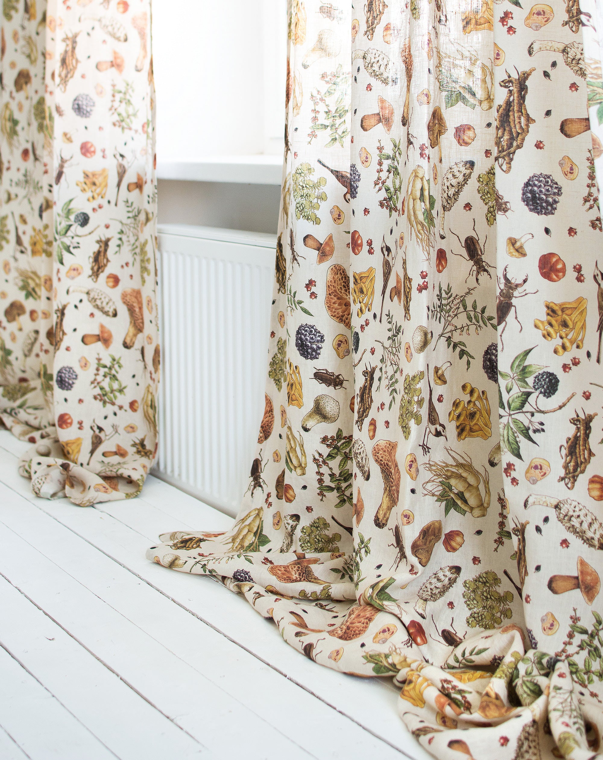 Linen Curtains in Mushroom
