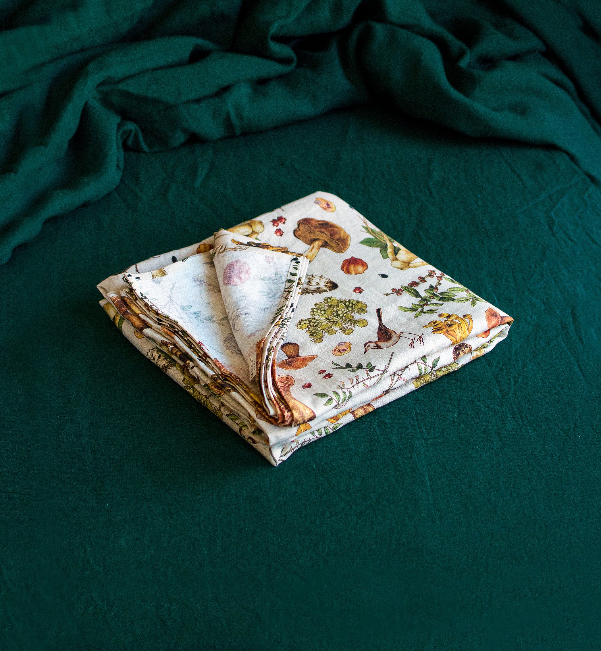 Linen Flat Sheet in Mushroom pattern