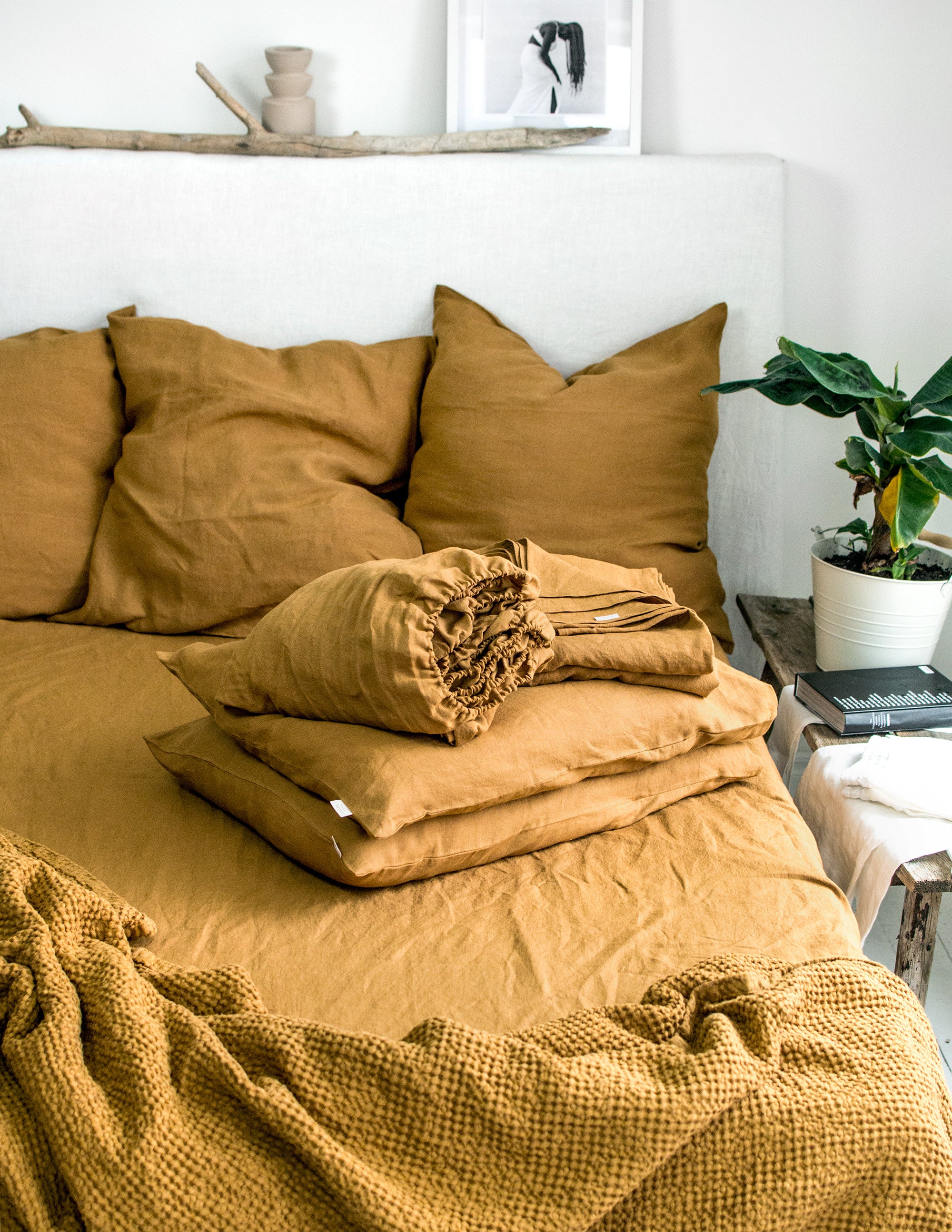 Linen Sheet Set in Mustard
