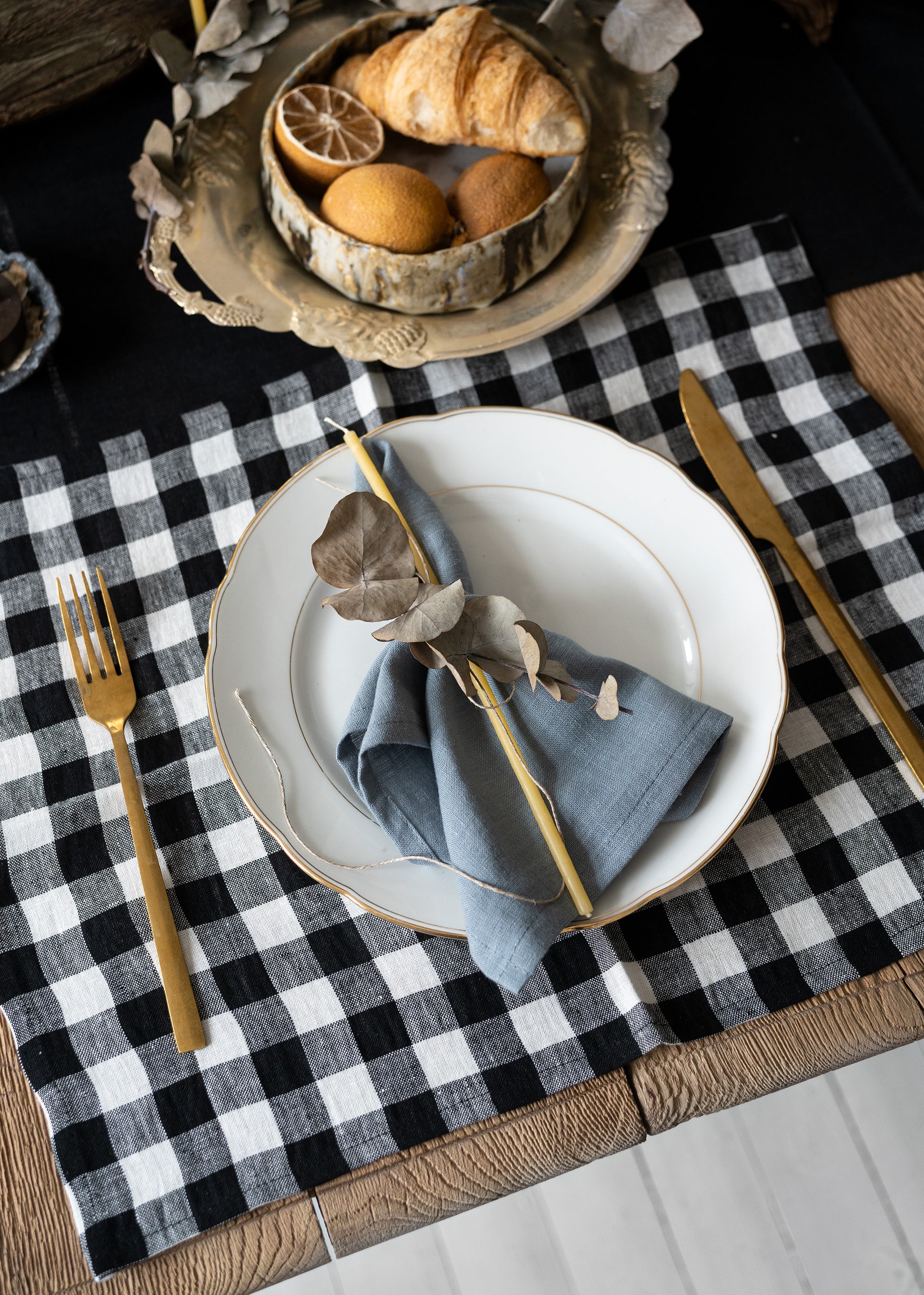 Linen Placemat in Black Checkered pattern