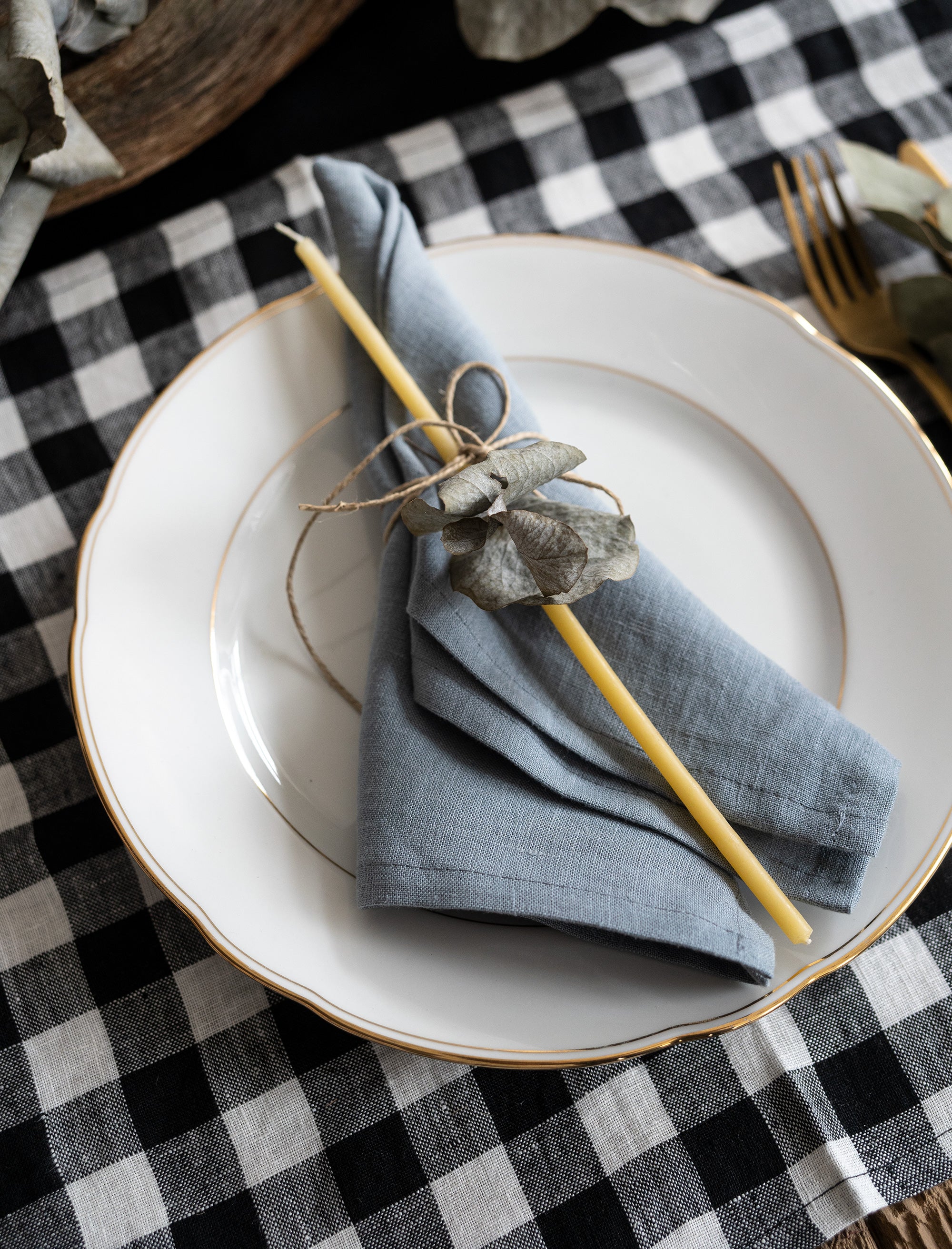 Linen Placemat in Black Checkered pattern