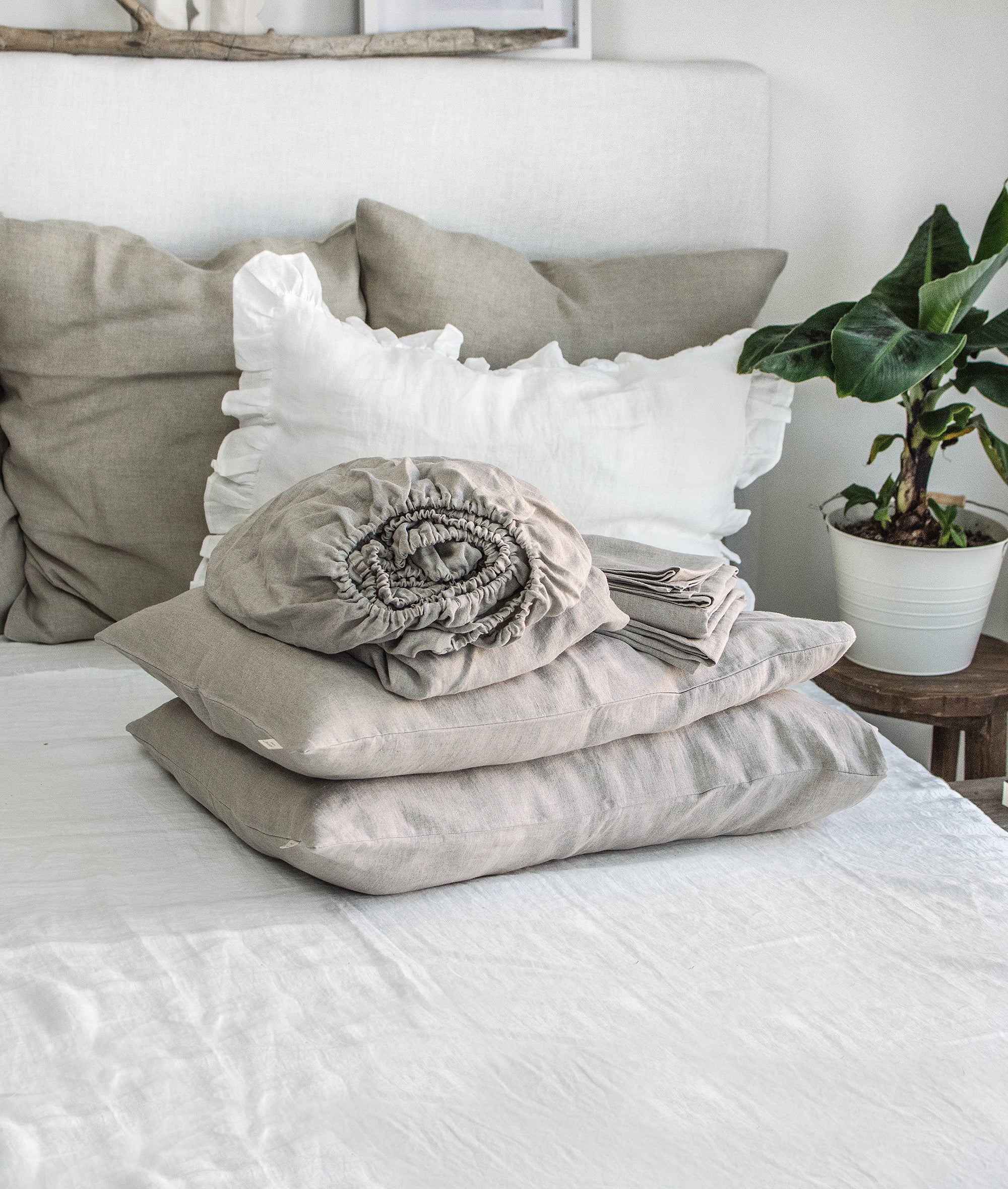 Linen Sheet Set in Natural (Oatmeal)
