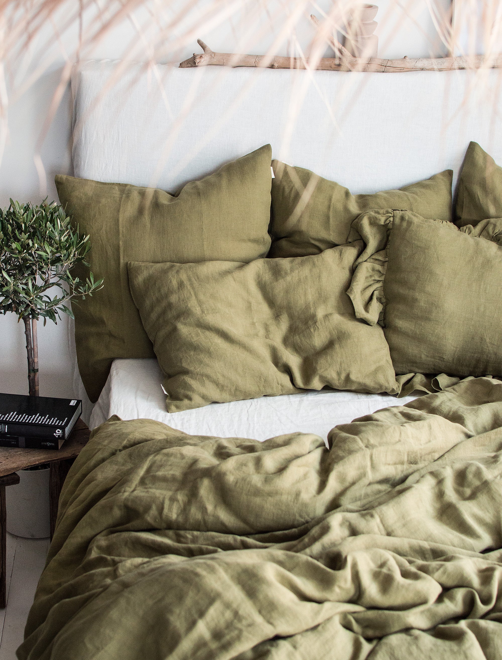 Linen Fitted Sheet in Olive Green