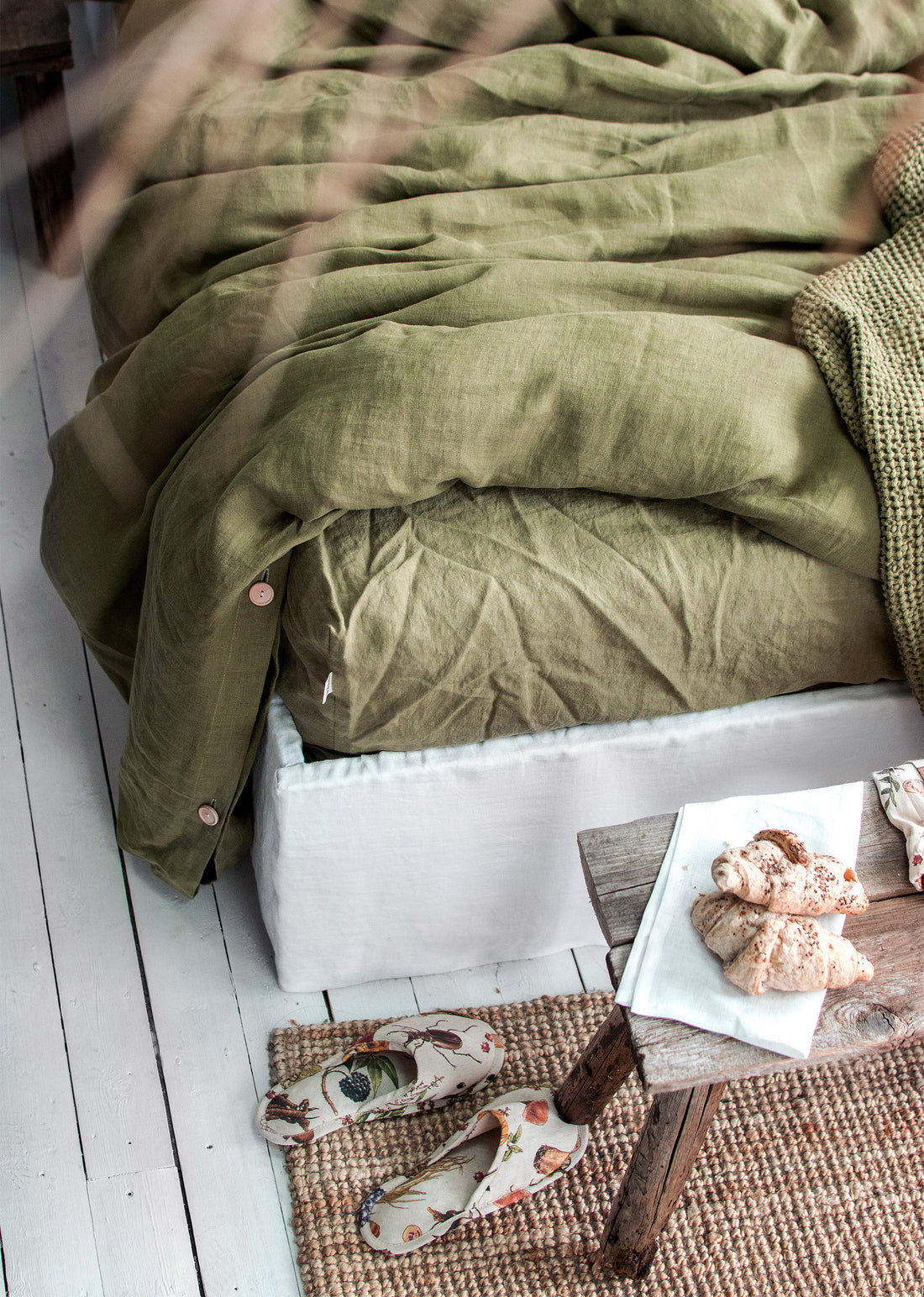 Linen Fitted Sheet in Olive Green