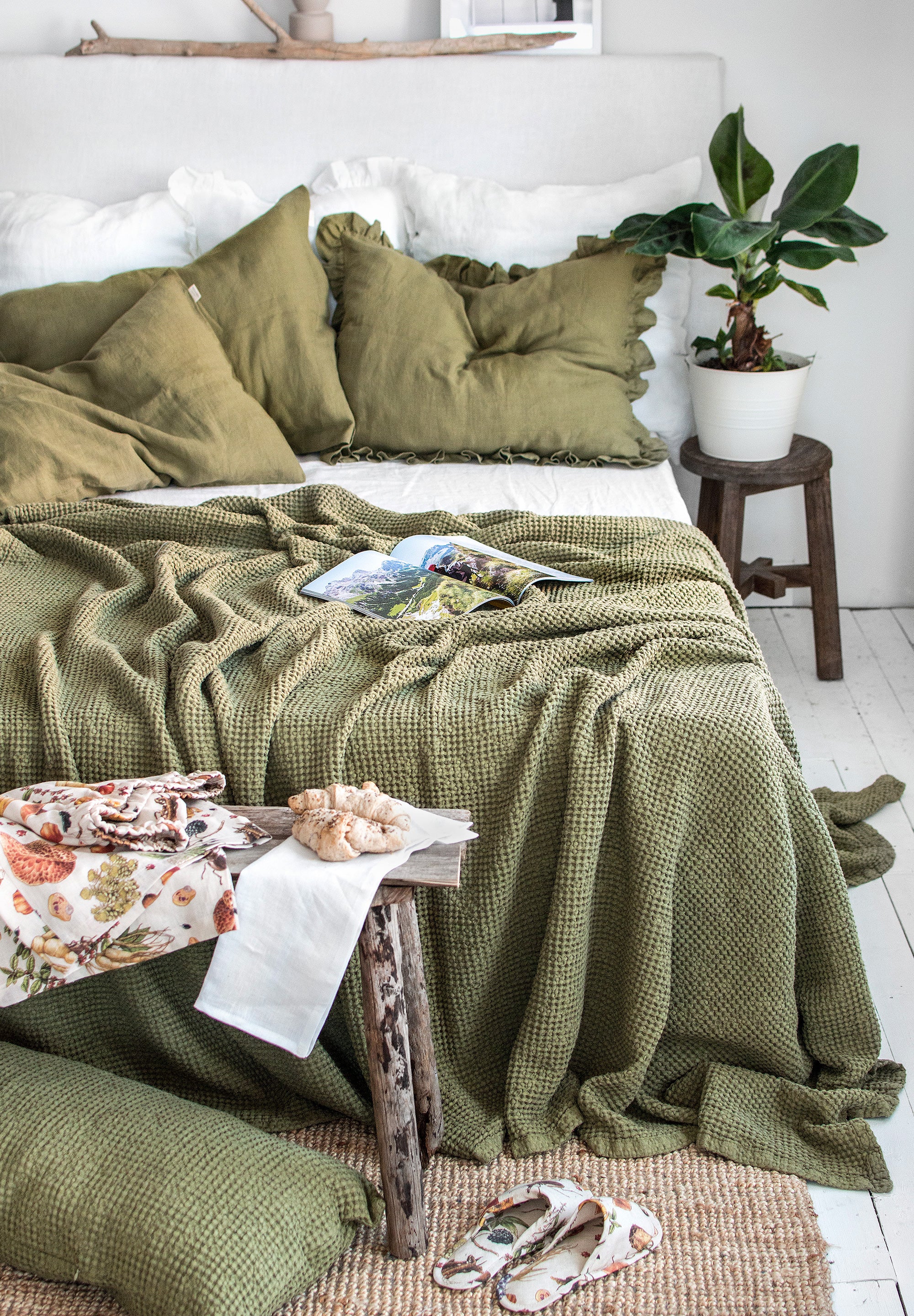 Waffle Blanket in Olive Green