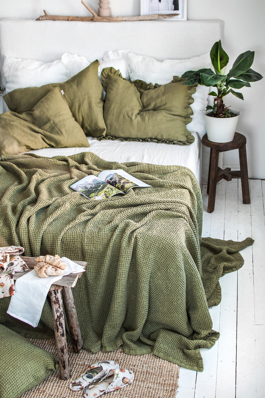 Waffle Blanket in Olive Green