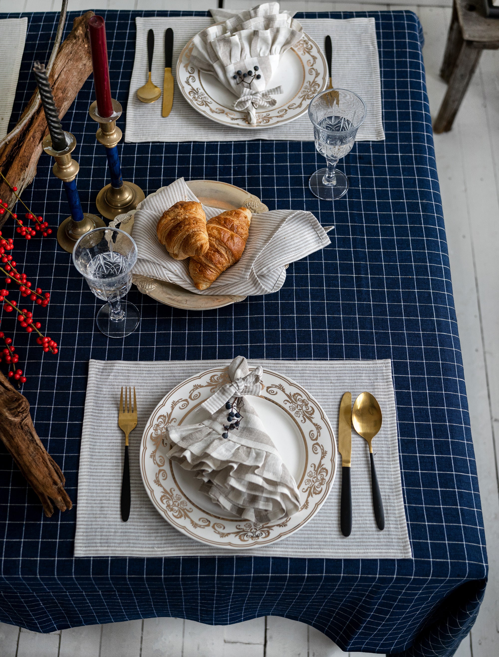 Linen tablecloth in Navy Grid