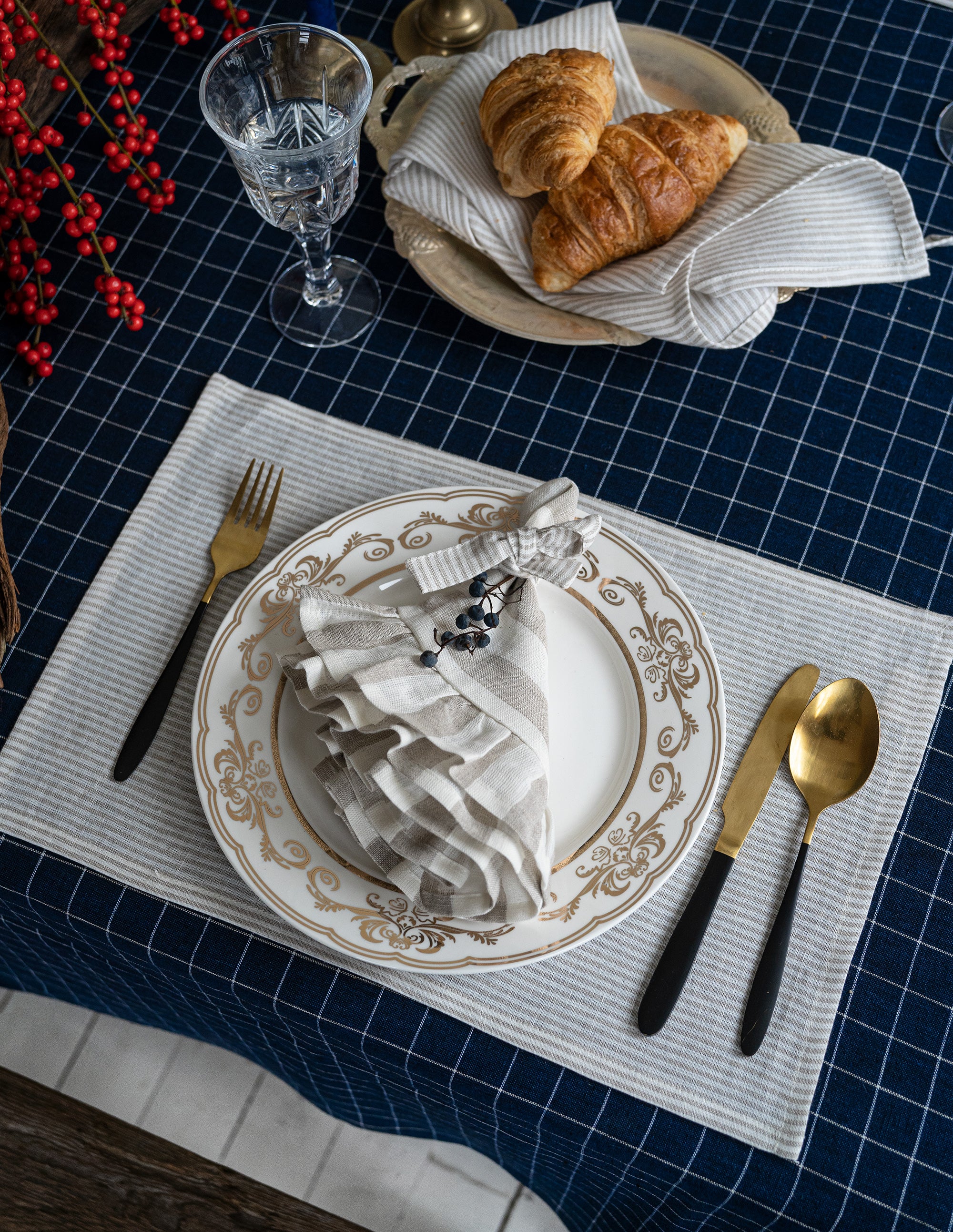 Linen Placemat in Pinstripes