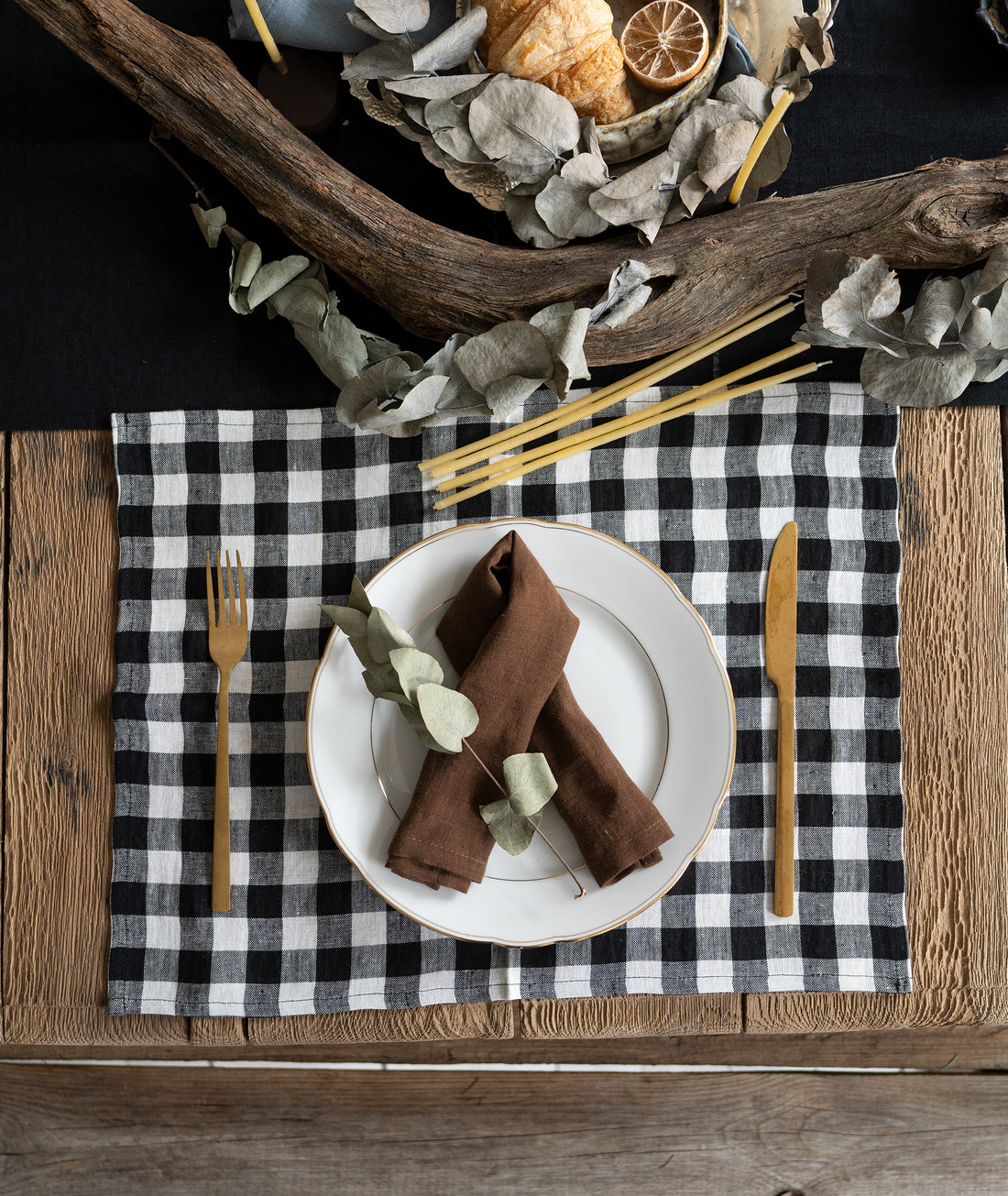 Linen Placemat in Black Checkered pattern