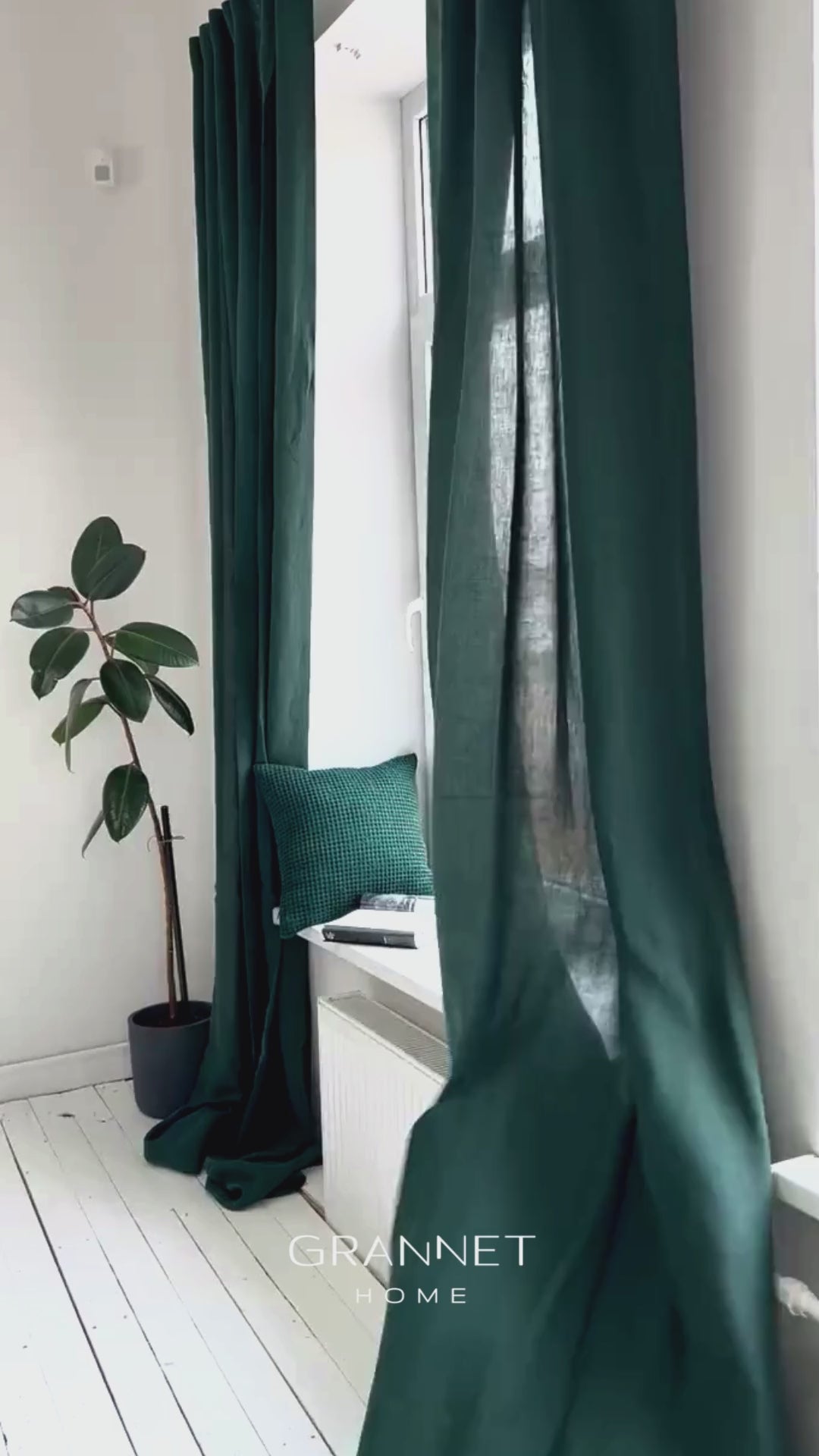 Linen Curtains in Jungle Green