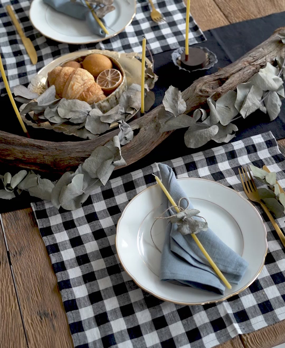 Linen Placemat in Black Checkered pattern