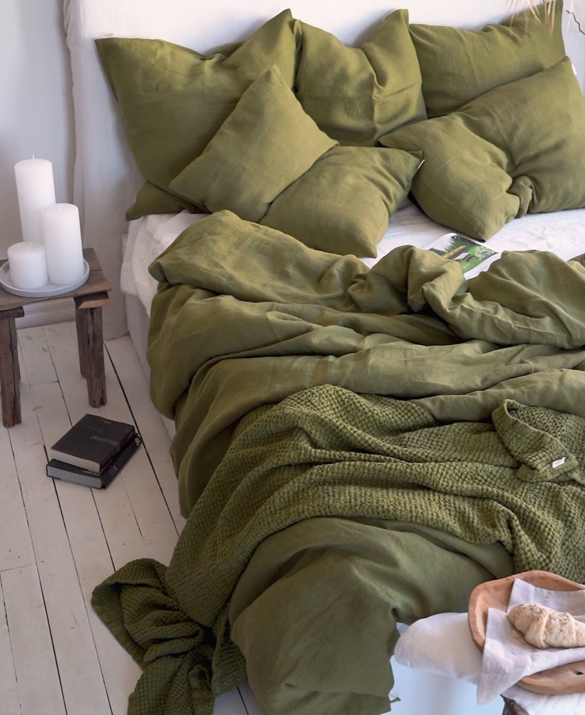 Linen Fitted Sheet in Moss Green