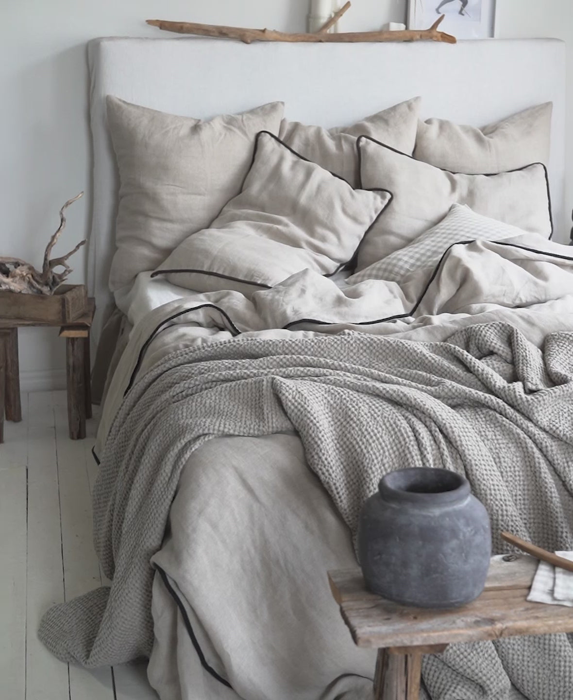 Linen Bedding Set with Piping - Duvet Cover & 2 Pillowcases