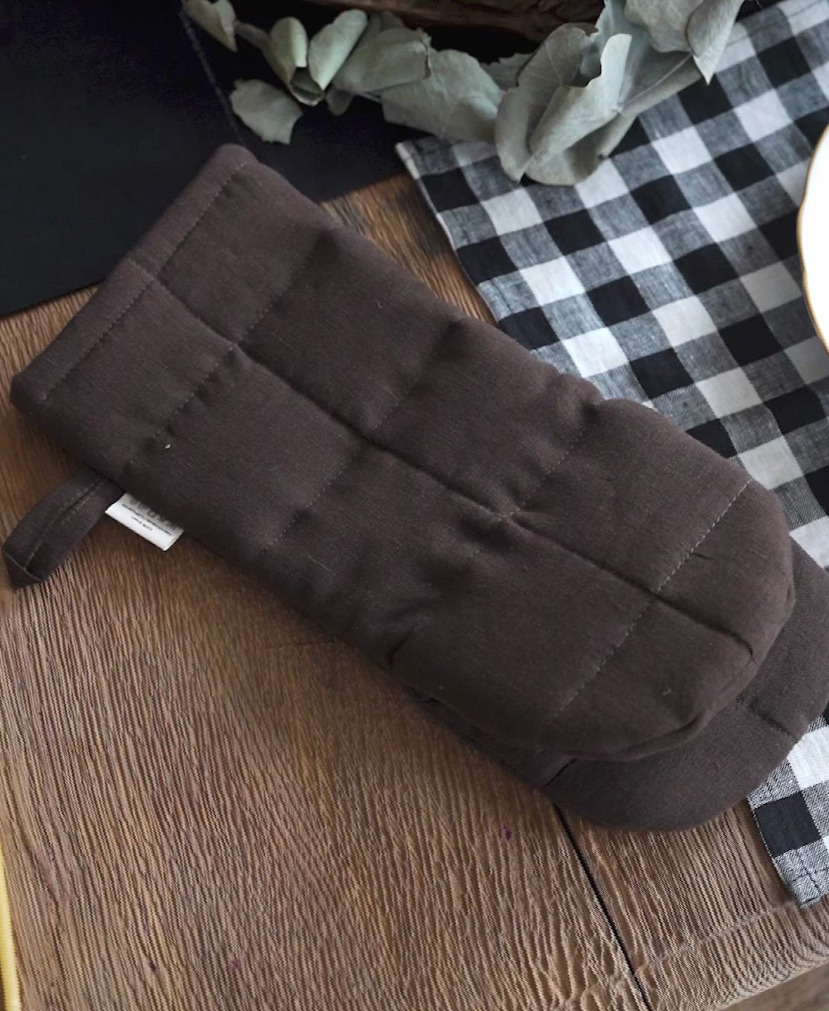 Oven Mitt Glove in Chocolate