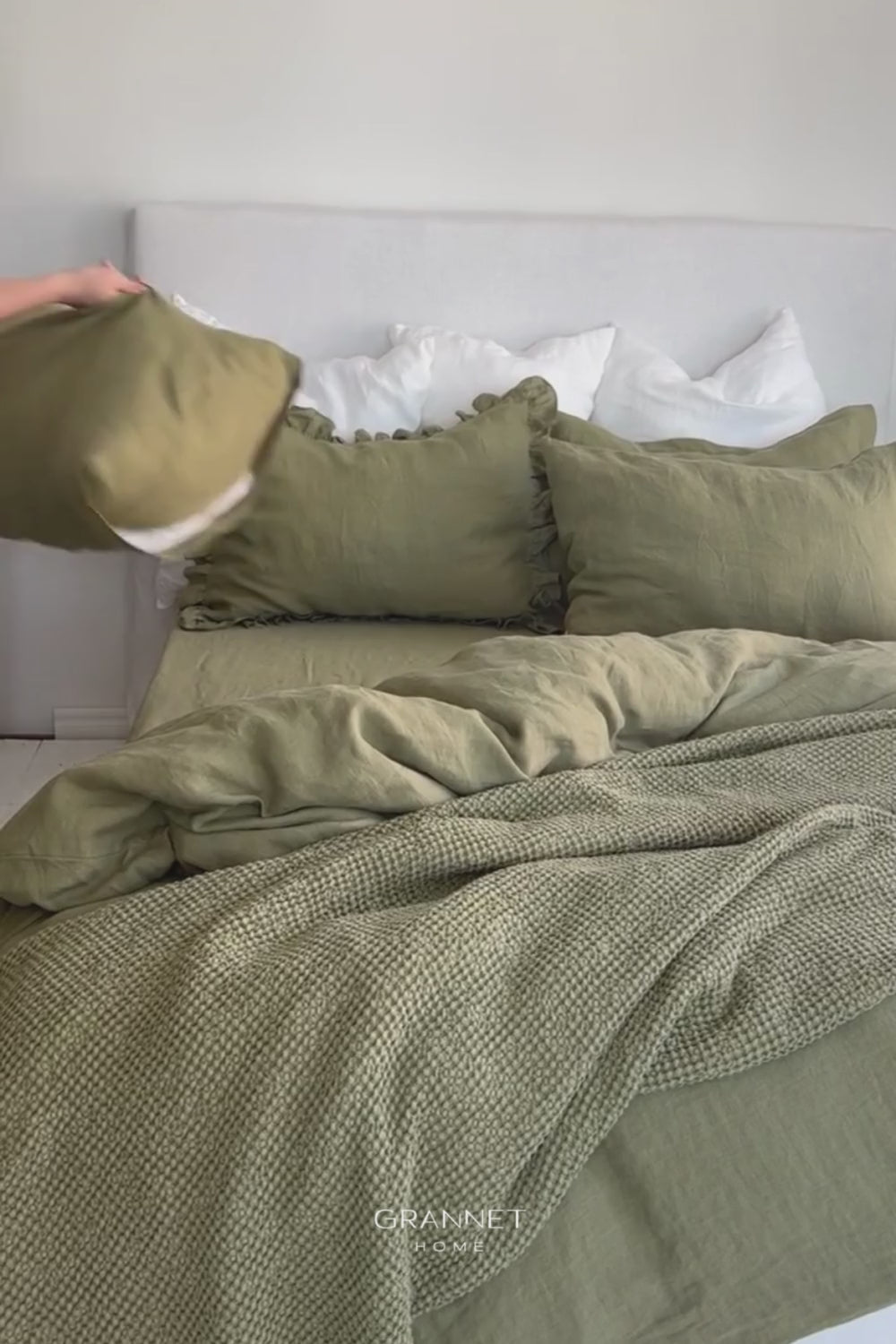 Linen Fitted Sheet in Olive Green