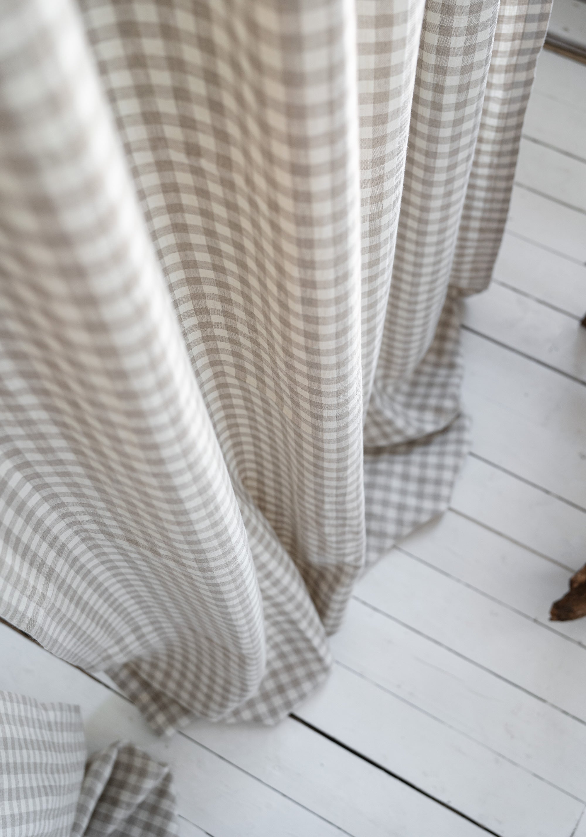 Rod Pocket Linen Curtains in Natural Gingham