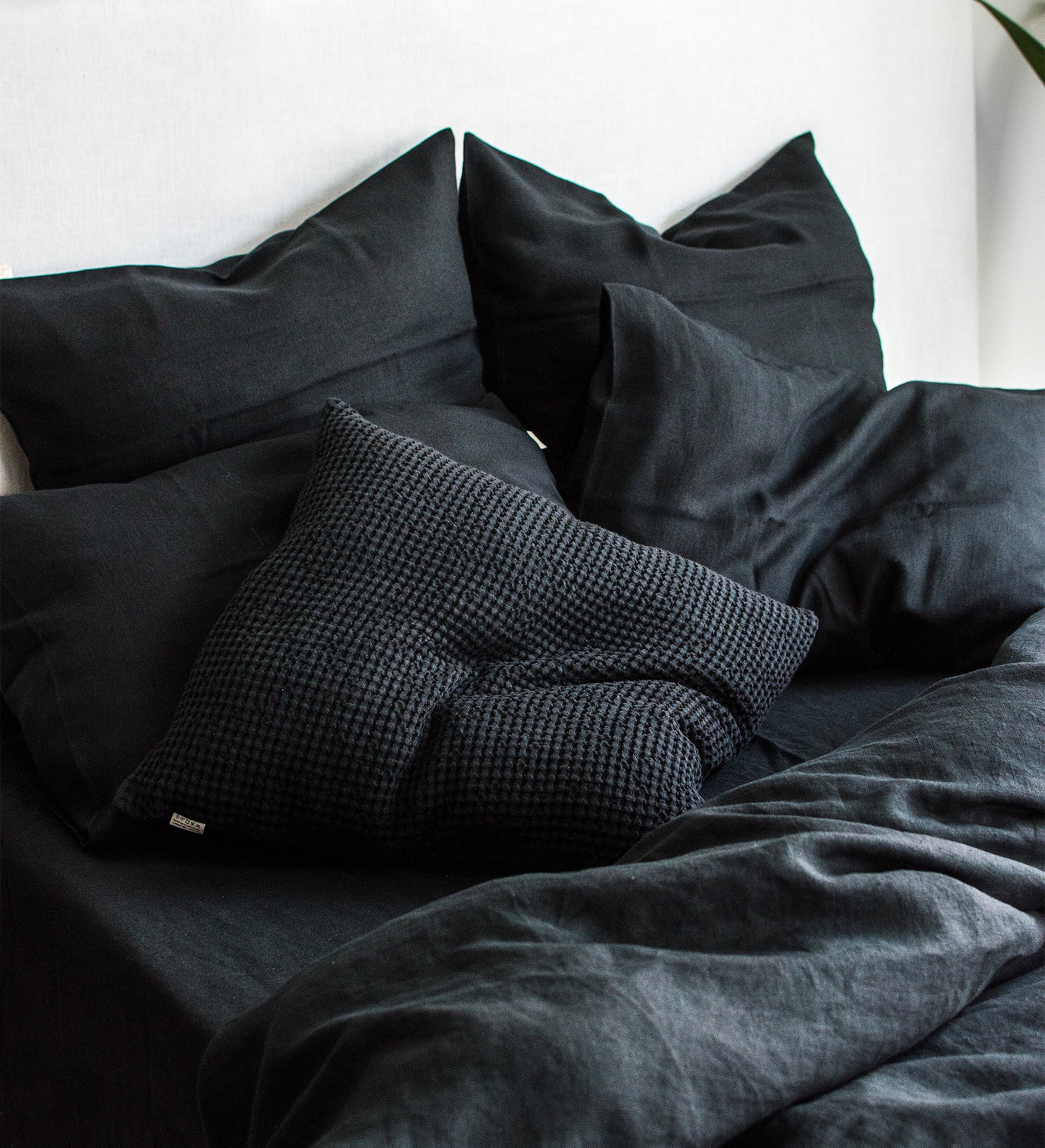Waffle Blanket in Space Black