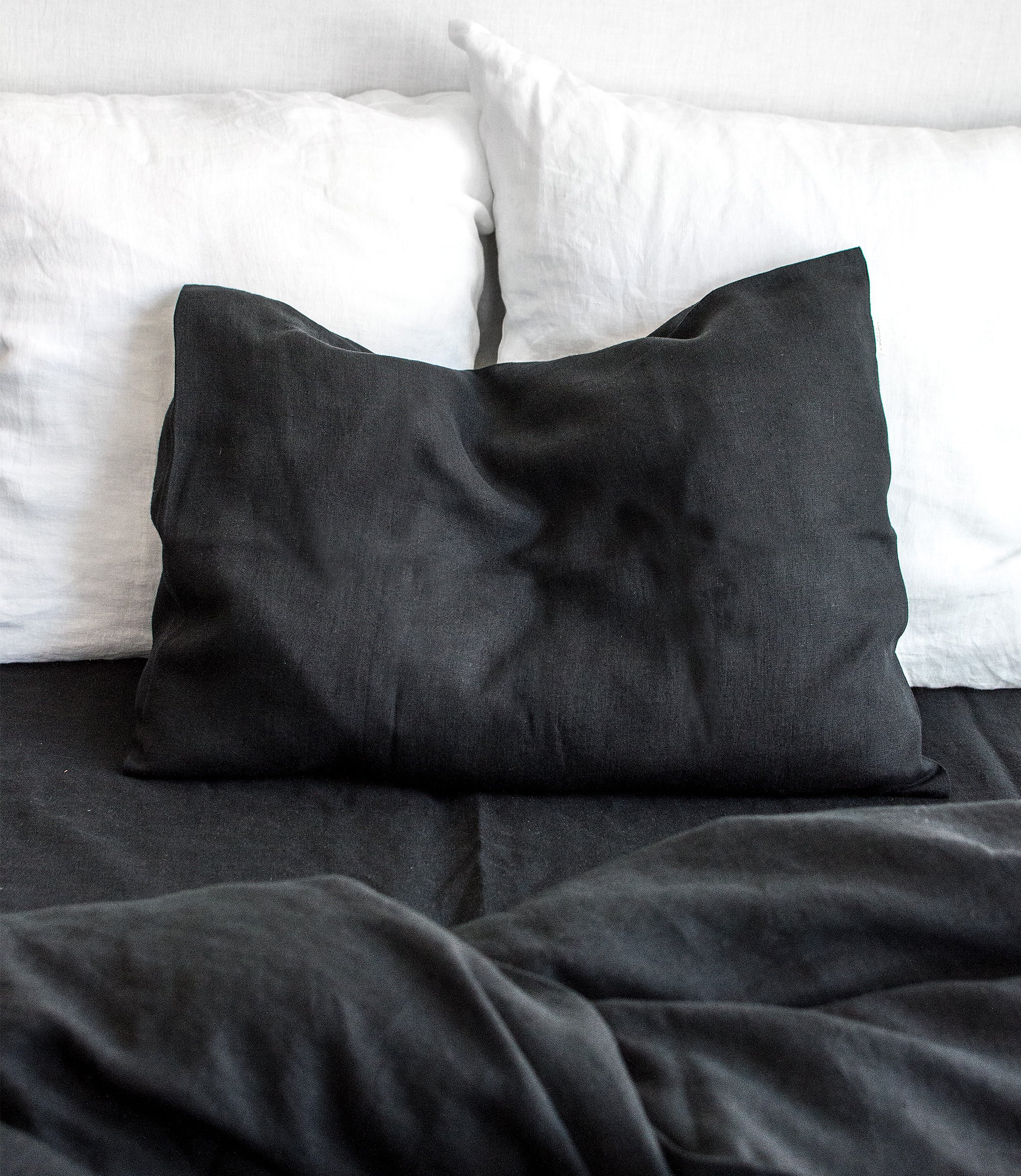 Linen Fitted Sheet in Space Black