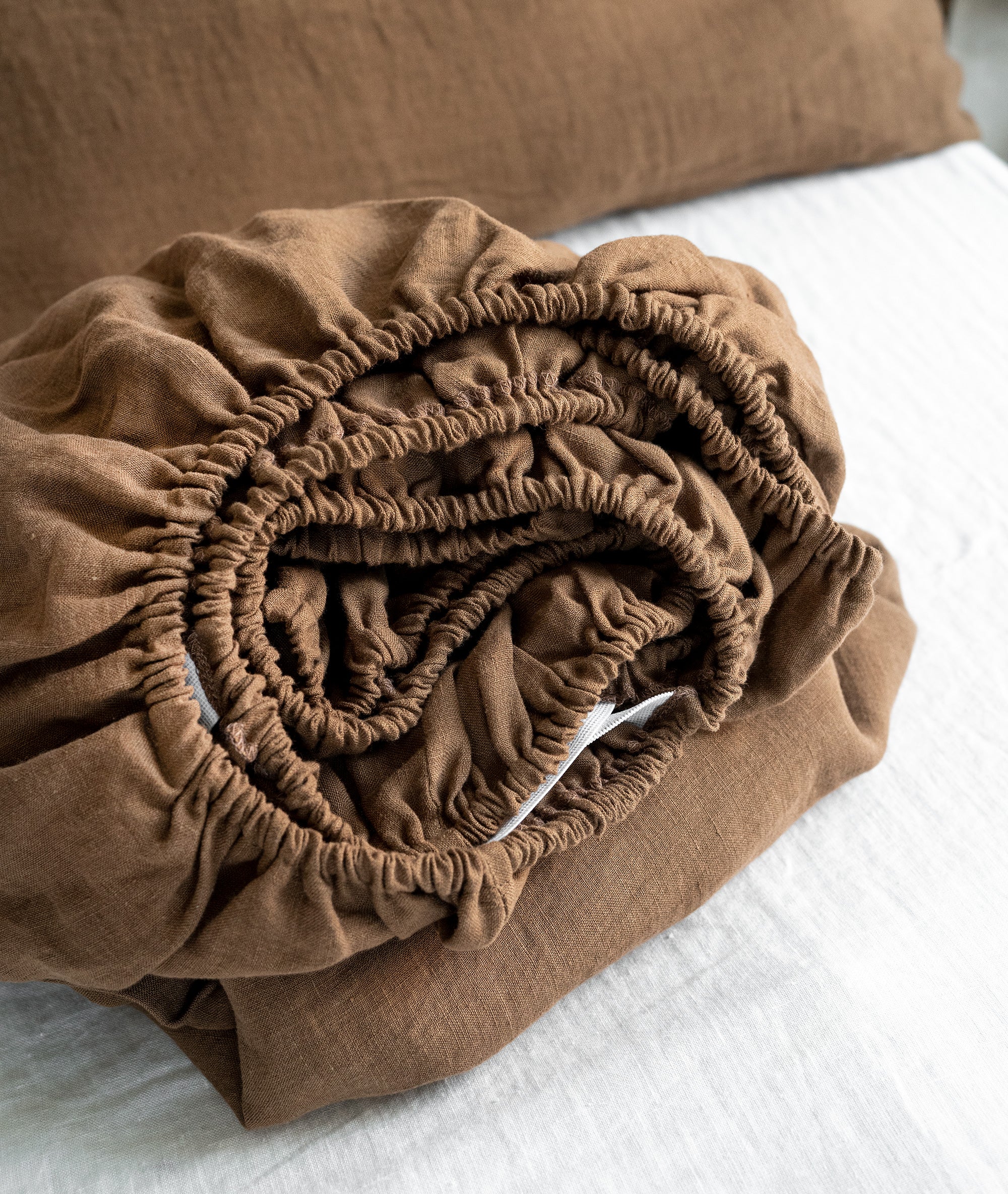 Linen Fitted Sheet in Tobacco
