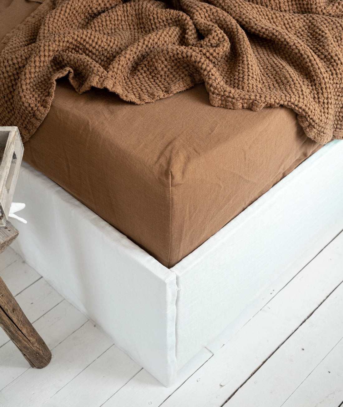 Linen Fitted Sheet in Tobacco