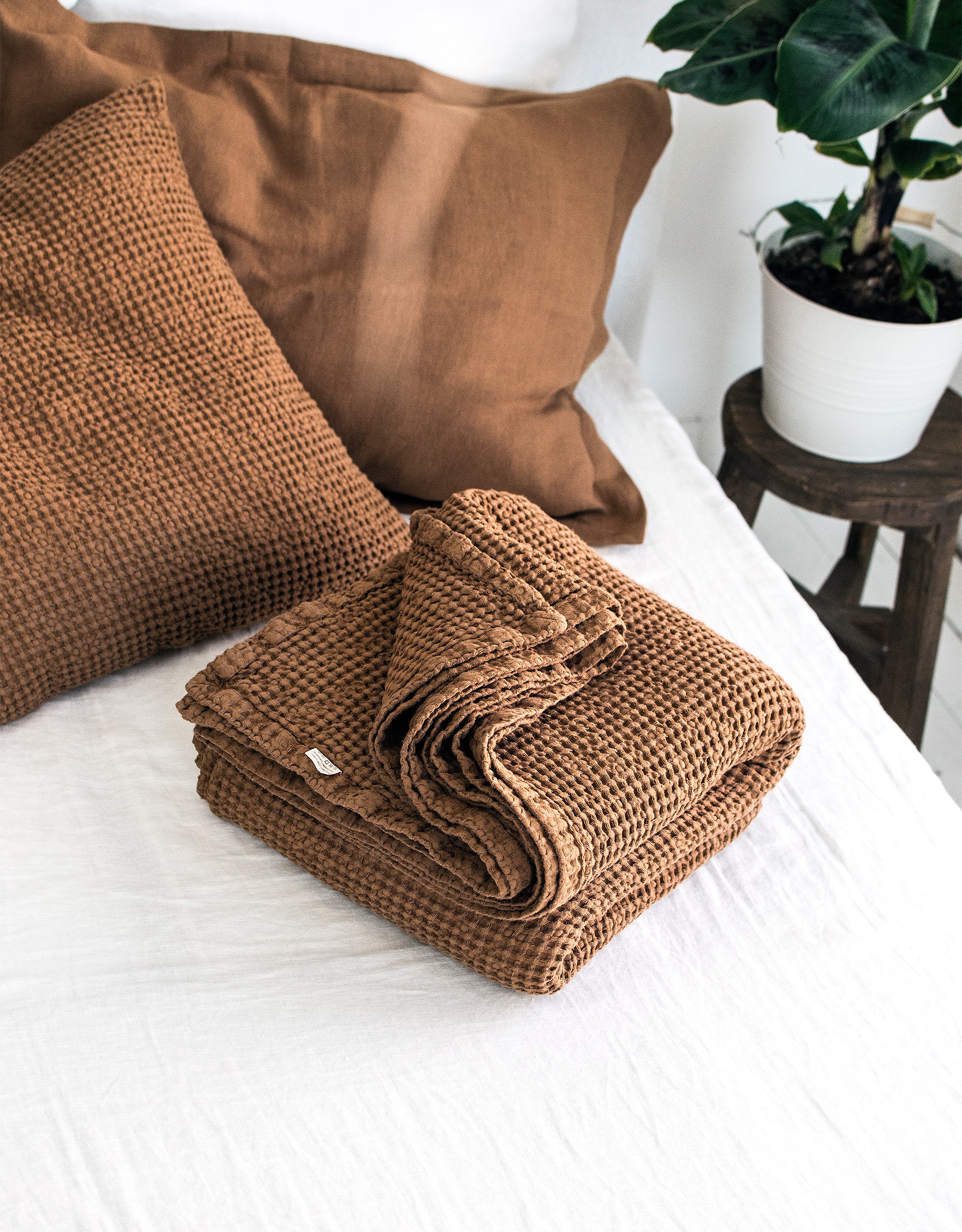 Waffle Blanket in Tobacco