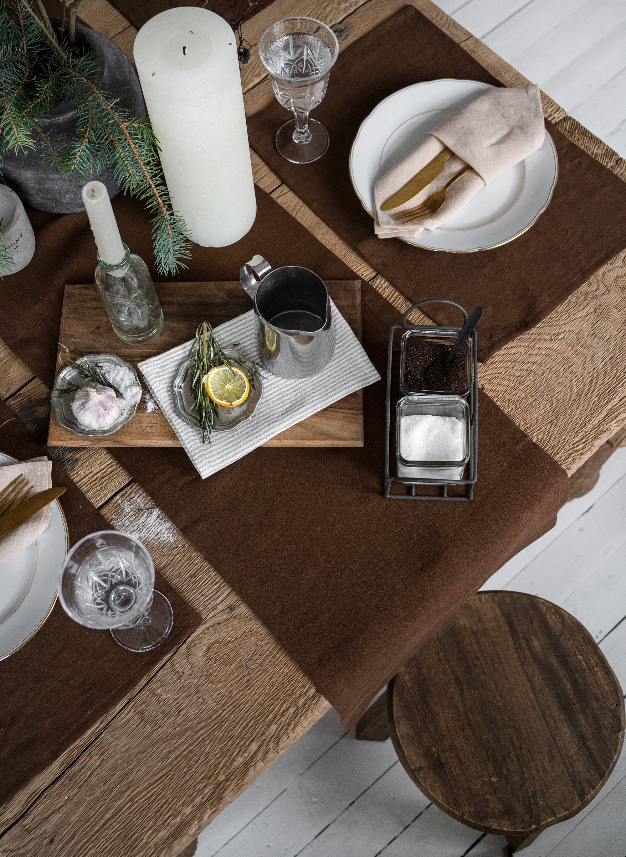 Linen Placemat in Walnut