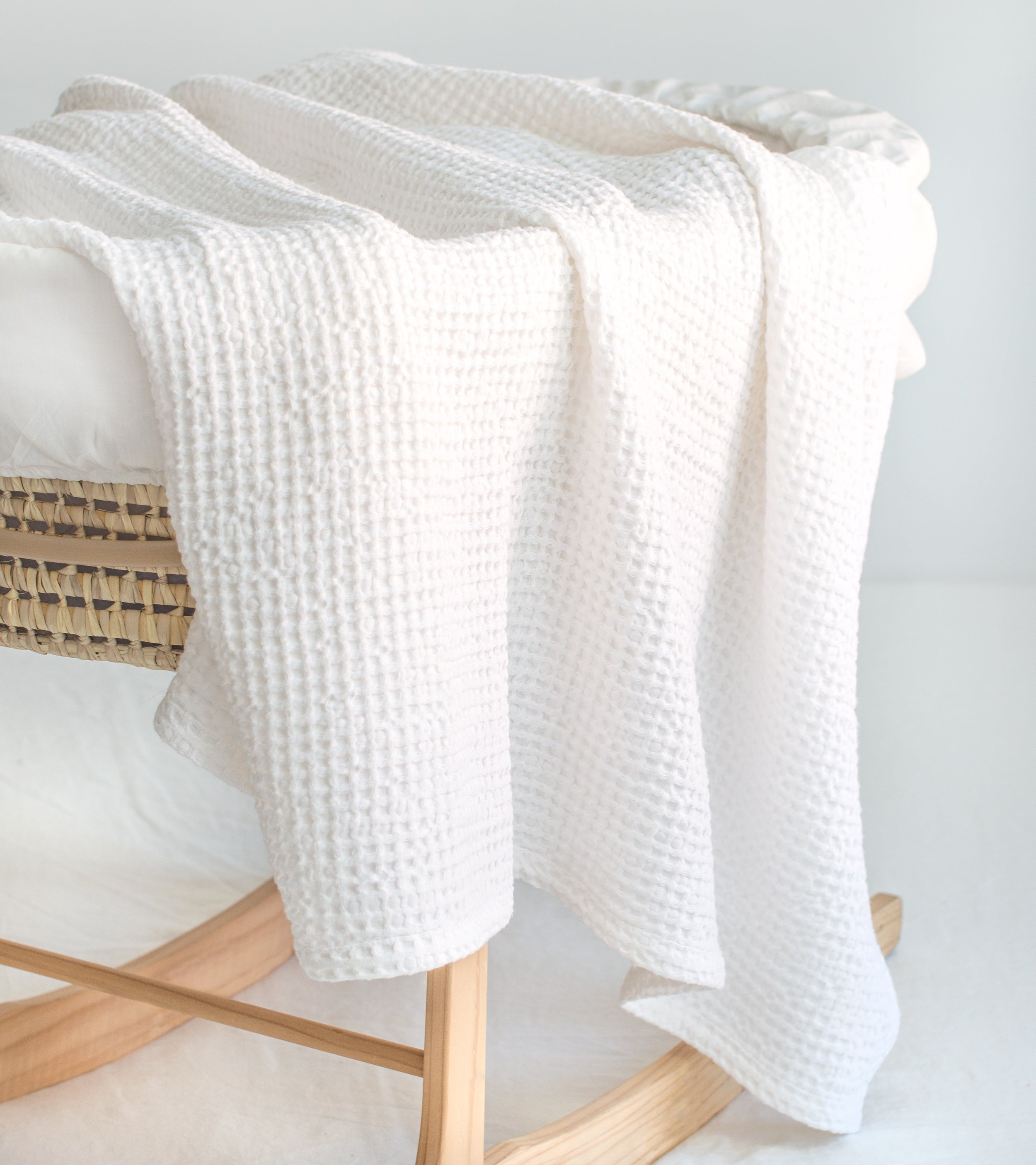 Waffle Blanket in Milky White